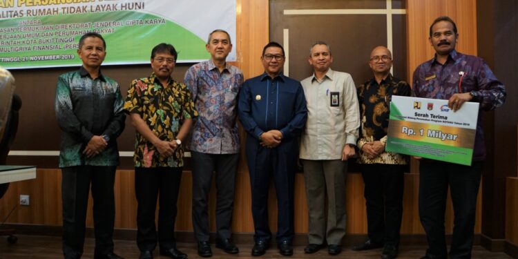 Gelontorkan Dana Rp1 Miliar, SMF Bantu Benahi Kawasan Kumuh di Bukittinggi