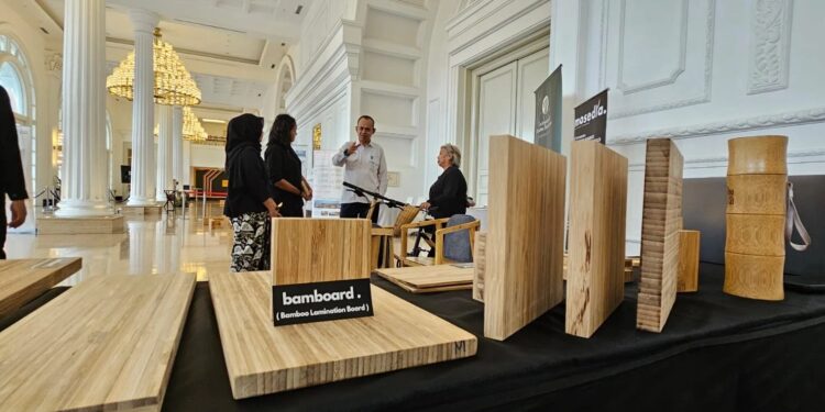 Potensi Pemanfaatan Kayu dan Bambu Rekayasa Untuk Bangunan Gedung dan Hunian Sangat Besar
