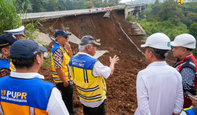 Penanganan Darurat Pasca Longsor Dimulai, Ruas Cigombong – Cibadak Diupayakan Tetap Dapat Fungsional Pada Mudik Lebaran 2024