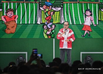 Kurangi Polusi, Menhub Imbau Angkutan Perkotaan Beralih Kepada Kendaraan Listrik