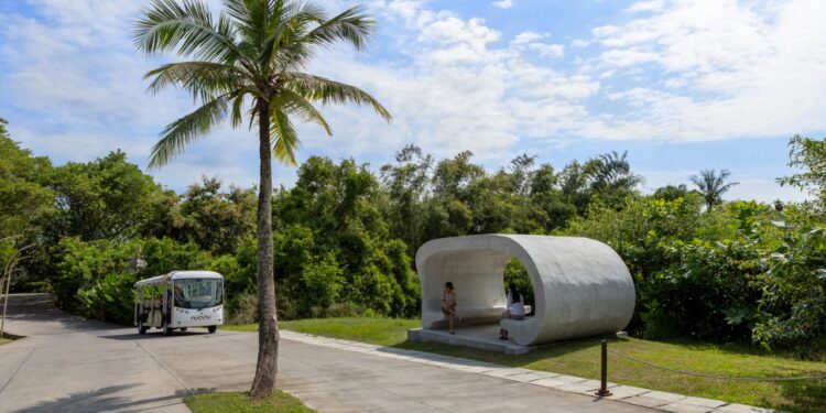 Dorong Inovasi Infrastruktur Ramah Lingkungan, Nuanu Luncurkan Halte Bus Cetak 3D Pertama di Bali