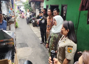 Gentengisasi Sasar Kawasan Padat Menteng Tenggulun Jakarta