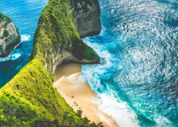 Pantai Kelingking Masuk Jajaran Destinasi Terbaik Dunia 2026